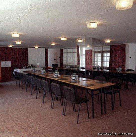 דברצן Hotel Nagyerdo מתקנים תמונה