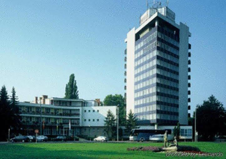 דברצן Hotel Nagyerdo מראה חיצוני תמונה