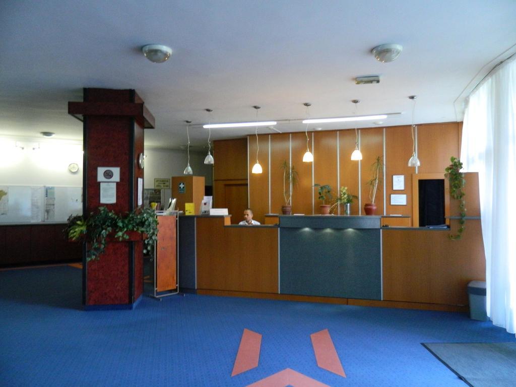 דברצן Hotel Nagyerdo מראה חיצוני תמונה